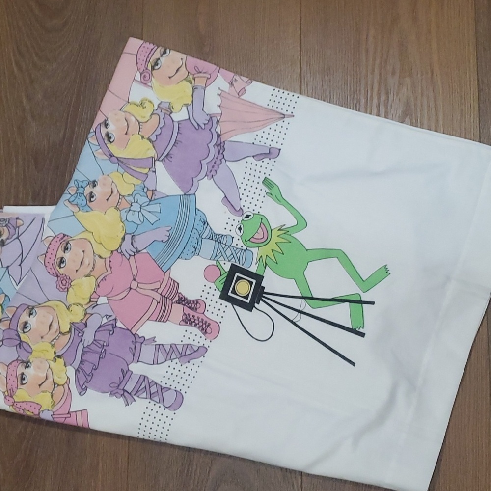 LADY PEPPERELL NO IRON MUSLIN MUPPETS twin flat sheet.   #5212
